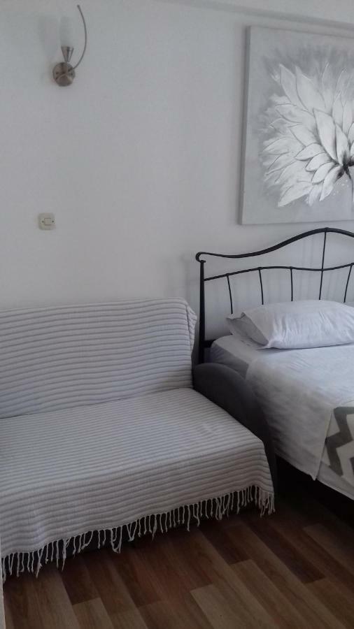 Apartments Mime - Small House Vodice Exterior photo